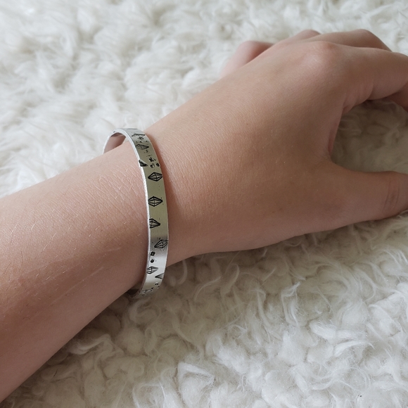 🆕️✋️ handmade • sims plumbob bracelet - Picture 3 of 9